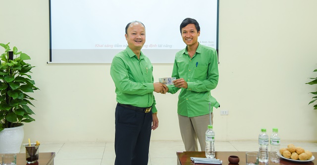 Chuyên gia Lê Anh Sơn, người có nhiều năm kinh nghiệm trong lĩnh vực đào tạo Văn hóa doanh nghiệp - Trưởng ban đào tạo trung tâm phát triển doanh nhân Việt Nam